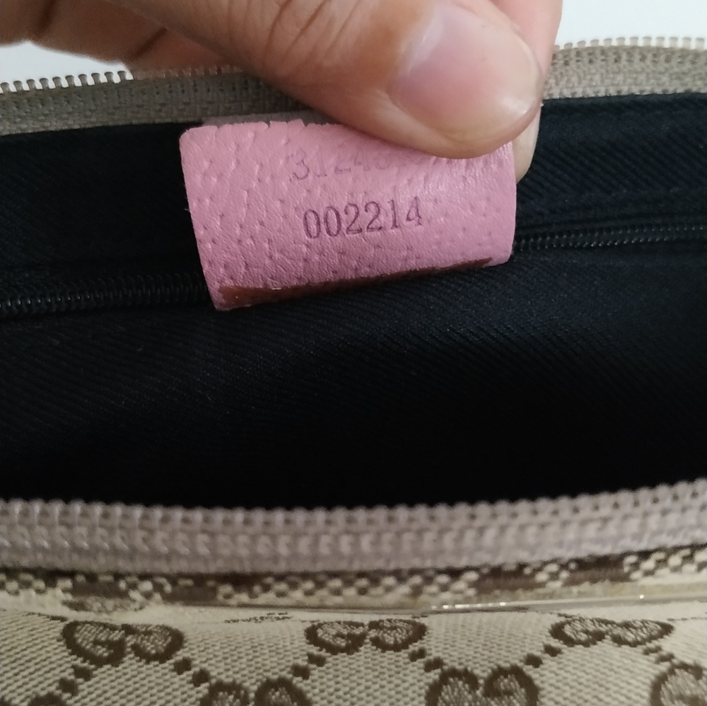 Gucci boat pochette (Rare Find) 31243R  002214 - Picture 13 of 15